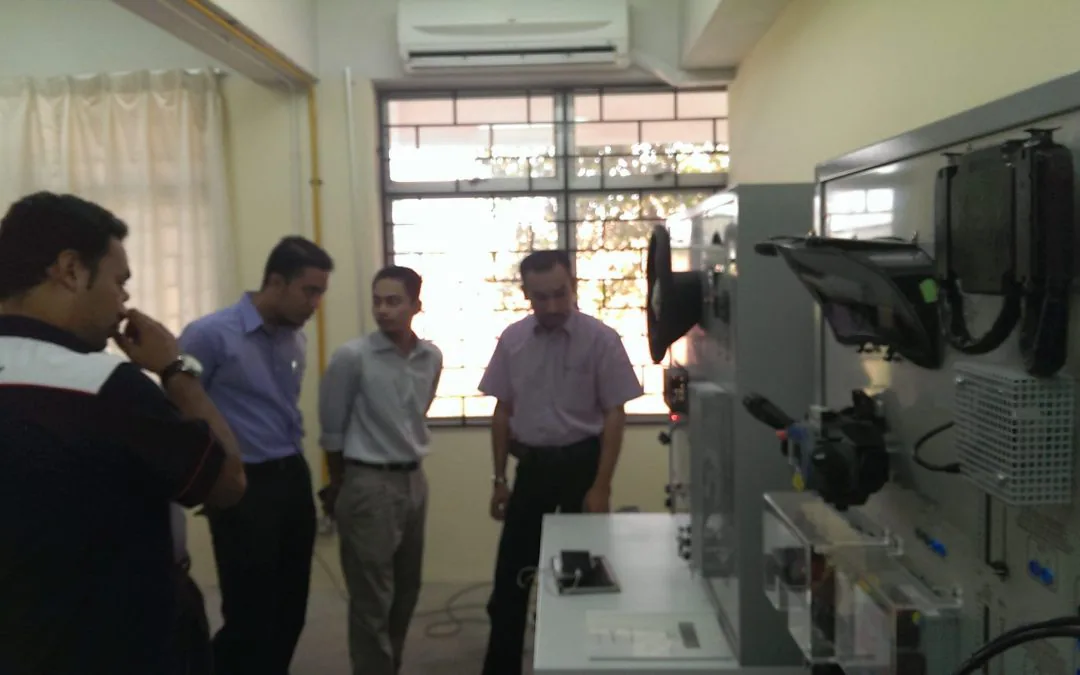 Lawatan Produk Automotif kami oleh GMI ke IUKL