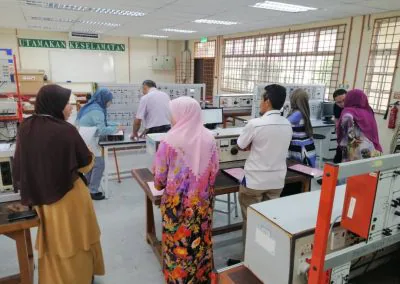 1b62221f 4558 4551 8962 2363ed7bb9d7