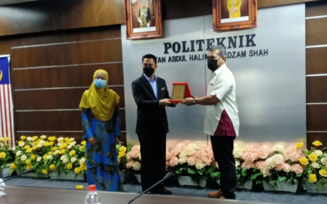 Majlis Penyampaian Sijil Kursus Professional Siemens Serta Perkhidmatan Kebolehanpasaran Graduan Dan Kolaborasi Bersama Industri Bagi Program SCE SIMATIC S7 di POLIMAS, Jitra Kedah