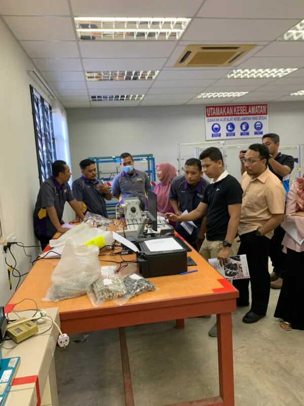 985c028a 01ad 4bf1 b236 1611326ee8c1