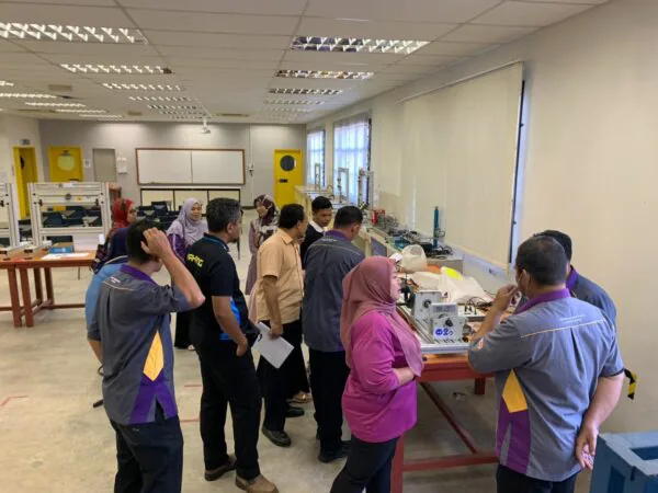 c1330d51 cf51 4e00 891b 90349331269c