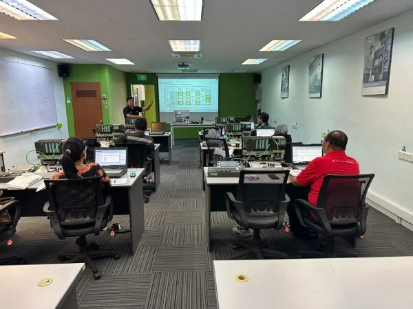 adac58db 4826 451d 8eb9 412e7cb59652