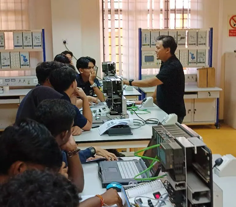 A Day Workshop: Introduction of Siemens Simatic Step 7 (Tia Portal)