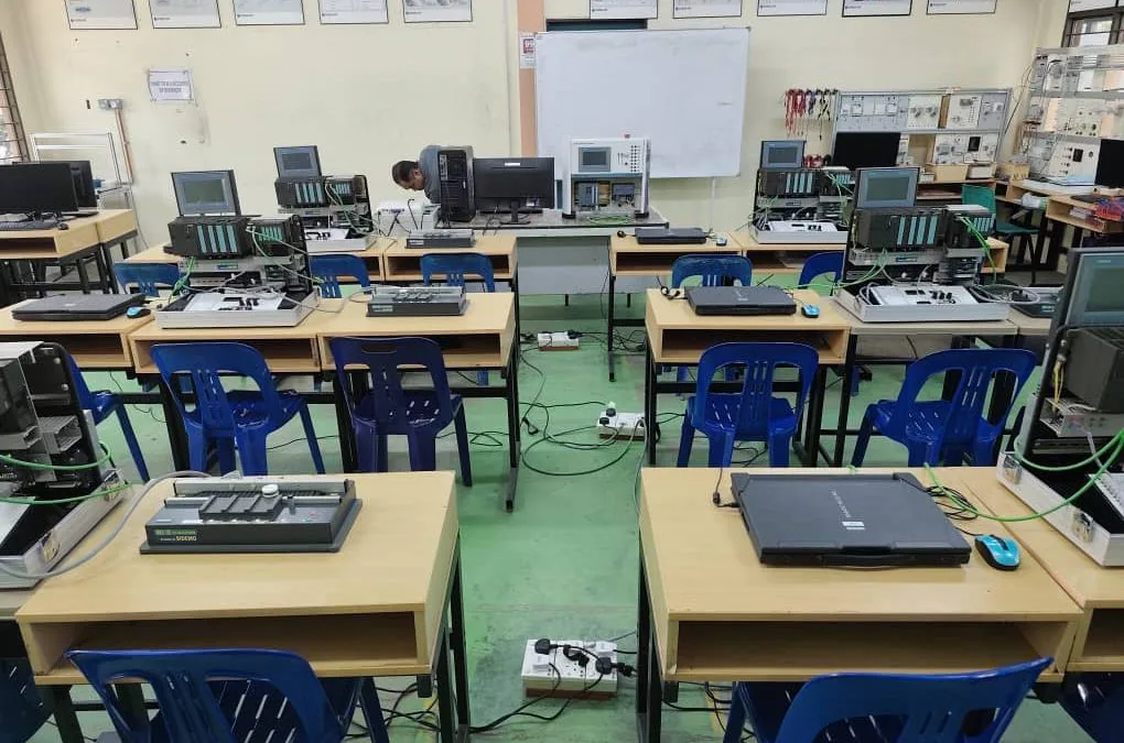 A Day Workshop: Introduction of Siemens Simatic Step 7 (Tia Portal)